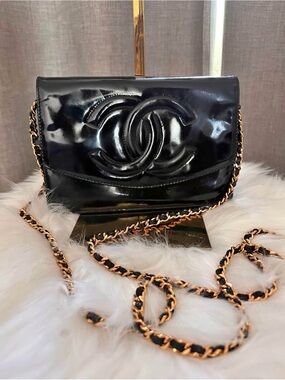 Vintage CHANEL Patent Leather Chain Shoulder Bag 24 karat gold chain